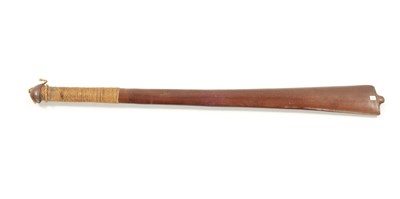 Lot 166 - AN ANTIQUE HARDWOOD FIGEAN CLUB