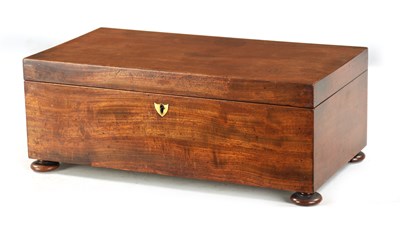 Lot 280 - A 19TH CENTURY FIGURED MAHOGANY TEA CADDY WITH FIVE LIDDED INTERNAL COMPARTMENTS