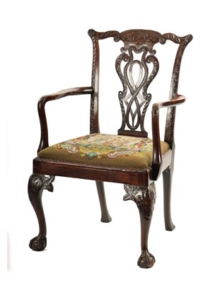 Lot 271 - A FINE 18TH CENTURY CHIPPENDALE STYLE MAHOGANY ARMCHAIR