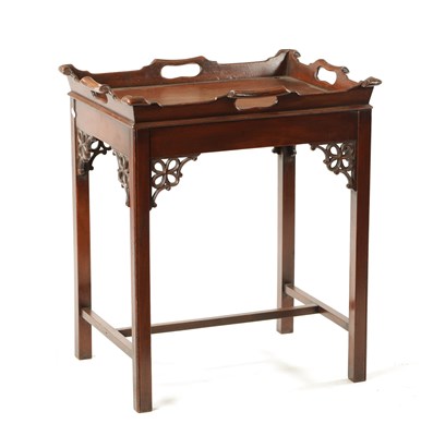 Lot 6 - A REPRODUCTION CHIPPENDALE STYLE MAHOGANY TRAY ON STAND