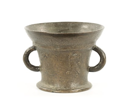 Lot 129 - A 17TH CENTURY BRONZE MORTAR
