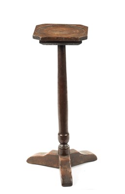 Lot 265 - AN EARLY 18TH CENTURY OAK CANDLE STAND WITH DISHED TOP