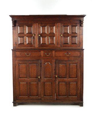 Lot 224 - AN EARLY 18TH CENTURY PANELLED OAK DUDARN