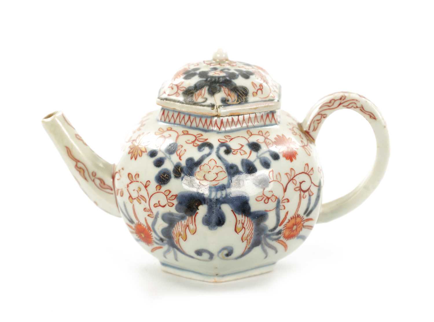 Lot 498 - AN 18TH CENTURY JAPANESE EDO PERIOD IMARI TEAPOT