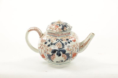 Lot 498 - AN 18TH CENTURY JAPANESE EDO PERIOD IMARI TEAPOT