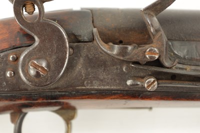 Lot 806 - A BRITISH HEAVY CAVALRY FLINTLOCK CARBINE BY TOWER