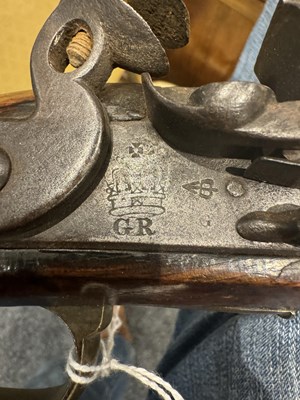 Lot 806 - A BRITISH HEAVY CAVALRY FLINTLOCK CARBINE BY TOWER