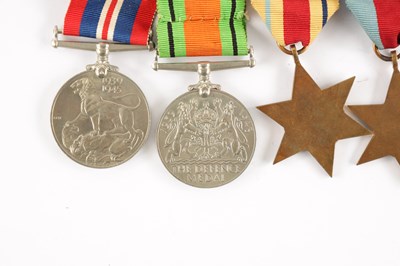 Lot 862 - A GROUP OF SIX WW1 AND WW2 WAR MEDALS