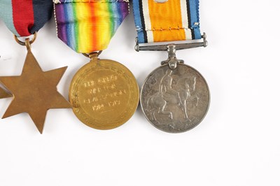 Lot 862 - A GROUP OF SIX WW1 AND WW2 WAR MEDALS