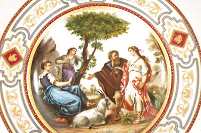 Lot 468 - A 19TH CENTURY ROYAL VIENNA CABINET PLATE