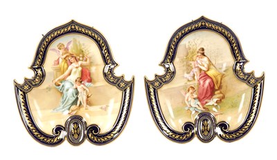 Lot 486 - A FINE PAIR OF ROYAL VIENNA PORCELAIN-SHAPED DISHES