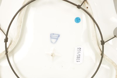 Lot 486 - A FINE PAIR OF ROYAL VIENNA PORCELAIN-SHAPED DISHES