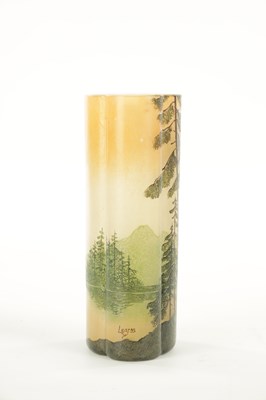 Lot 19 - AN EARLY 20TH CENTURY LEGRAS CAMEO GLASS VASE