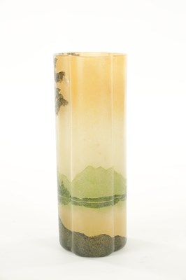 Lot 19 - AN EARLY 20TH CENTURY LEGRAS CAMEO GLASS VASE