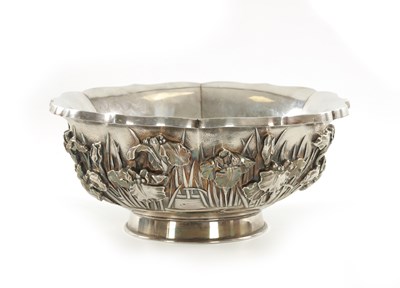 Lot 204 - A LARGE JAPANESE MEIJI PERIOD SILVER BOWL