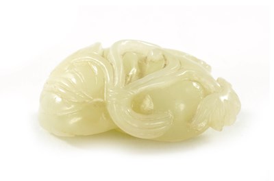 Lot 113 - A 19TH CENTURY CHINESE CARVED WHITE JADE SCULPTURE OF A POMEGRANATE
