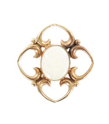 Lot 344 - A VINATGE 9CT GOLD OPAL PENDENT