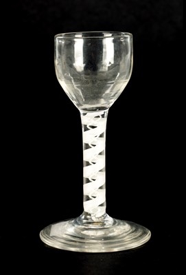 Lot 8 - AN 18TH CENTURY SHORT WINE GLASS