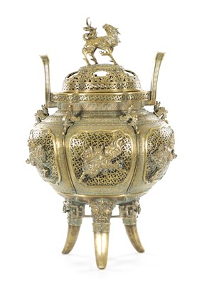 Lot 234 - AN IMPRESSIVE LARGE SIZED 19TH CENTURY GILT BRONZE CHINESE CENSER