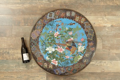 Lot 155 - A FINE OVER-SIZED LATE 19TH CENTURY JAPANESE CLOISONNE ENAMEL CHARGER