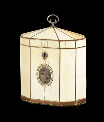 Lot 887 - A GEORGE III IVORY VENEERED AND HORN STRUNG TENT TOP TEA CADDY
