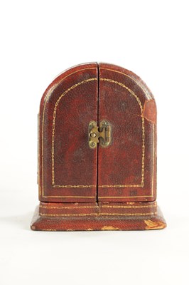 Lot 1108 - AN EARLY 20TH CENTURY CASED MINIATURE SWISS SILVER AND GUILLOCHE ENAMELLED BOUDOIR ALARM CLOCK