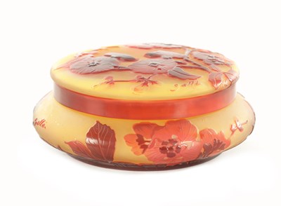 Lot 21 - EMILE GALLE (1846-1904) ART NOUVEAU CAMEO GLASS BOWL AND COVER