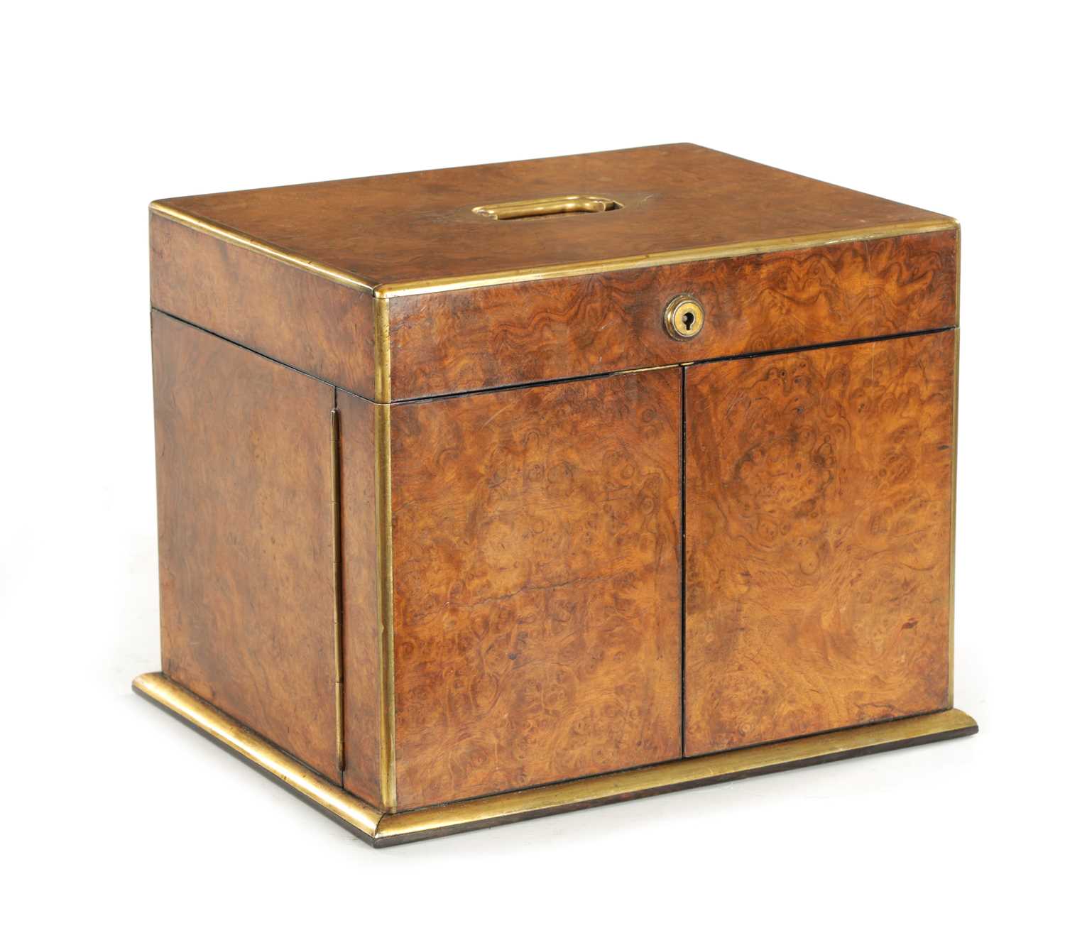 Lot 1098 - A FINE VICTORIAN BURR WALNUT AND BRASS LINED HUMIDOR