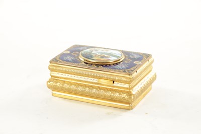 Lot 1266 - A FINE MID 20TH CENTURY ENAMEL SINGING BIRD BOX BY KARL GRIESBAUM