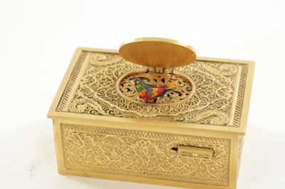 Lot 1269 - A MID 20TH CENTURY GILT BRONZE SINGING BIRD BOX ATT. TO KARL GRIESBAUM