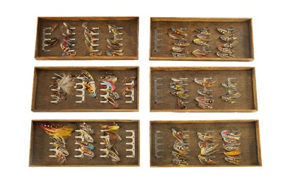 Lot 587 - A VINTAGE LEATHER FISHING TACKLE BOX WITH VARIOUS SALMON FLIES