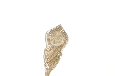 Lot 532 - A COLLECTION OF SILVER ITEMS