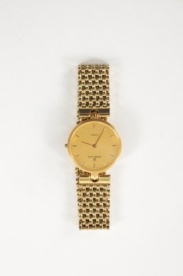 Lot 509 - A VINTAGE GOLD PLATED UNIVERSAL-GENEVE WRISTWATCH