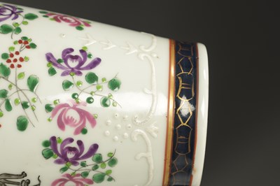 Lot 54 - A PAIR OF LATE 19TH CENTURY SAMSON, PARIS OVOID VASES
