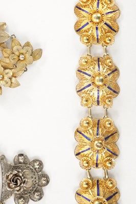 Lot 458 - A COLLECTION OF VINTAGE SILVER AND SILVER GILT JEWELLERY