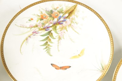 Lot 261 - A ENGLISH PORCELAIN PART DESSERT SERVICE CIRCA 1870