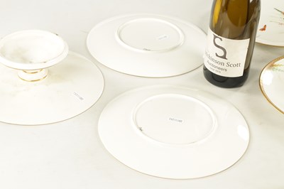 Lot 261 - A ENGLISH PORCELAIN PART DESSERT SERVICE CIRCA 1870