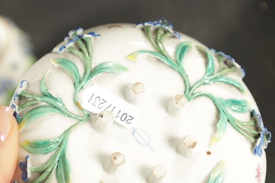 Lot 34 - THREE MID 19TH CENTURY MEISSEN PORCELAIN CUP AND SAUCERS