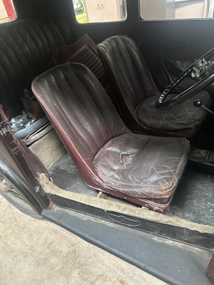 Lot 751 - A 1931 AUSTIN SALOON MOTOR CAR