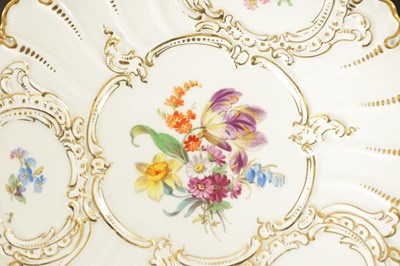 Lot 43 - A PAIR OF 19TH CENTURY LEAF MOULDED MEISSEN CABINET PLATES
