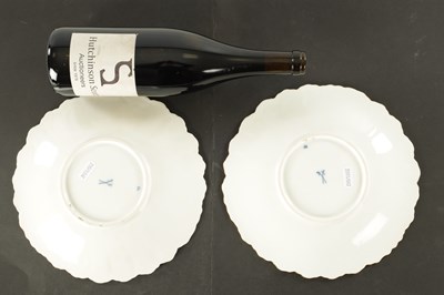 Lot 43 - A PAIR OF 19TH CENTURY LEAF MOULDED MEISSEN CABINET PLATES