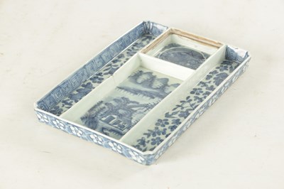 Lot 94 - A 19TH CENTURY CHINESE BLUE AND WHITE PORCELAIN INKSTAND