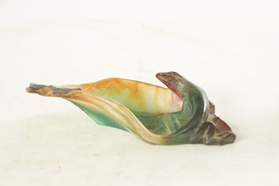 Lot 24 - A DAUM, FRANCE ART NOUVEAU PATE DE VERRE SALAMANDER DISH