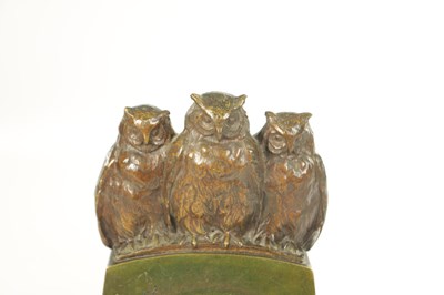 Lot 1001 - TIFFANY & CO. A STYLISH ARTS AND CRAFTS GREEN AND BROWN BRONZE PATINATED TRIPLE OWL MANTEL CLOCK