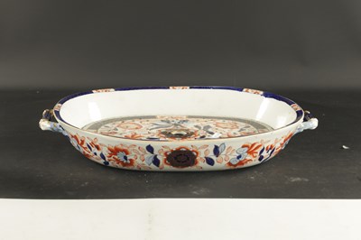 Lot 189 - A 19TH CENTURY IRONSTONE LARGE DISH AND DRAINER