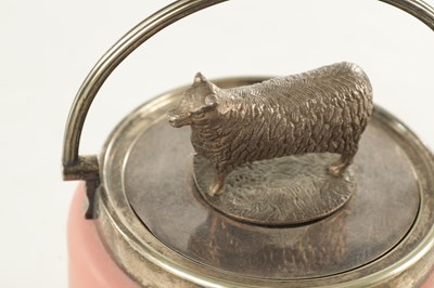 Lot 23 - A LATE 19TH CENTURY BURMESE GLASS BISCUIT BARREL