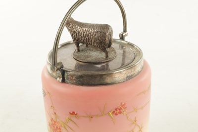 Lot 23 - A LATE 19TH CENTURY BURMESE GLASS BISCUIT BARREL