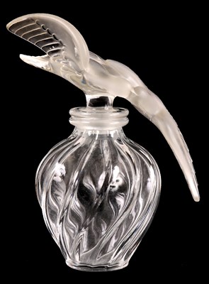 Lot 29 - A LARGE LALIQUE SHOP DISPLAY PERFUME BOTTLE...