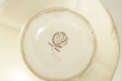 Lot 72 - A PAIR OF GRAINGER WORCESTER PORCELAIN VASES