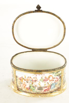 Lot 70 - A 19TH CENTURY NAPLES CAPODIMONTE STYLE PORCELAIN AND GILT BRASS MOUNTED CASKET